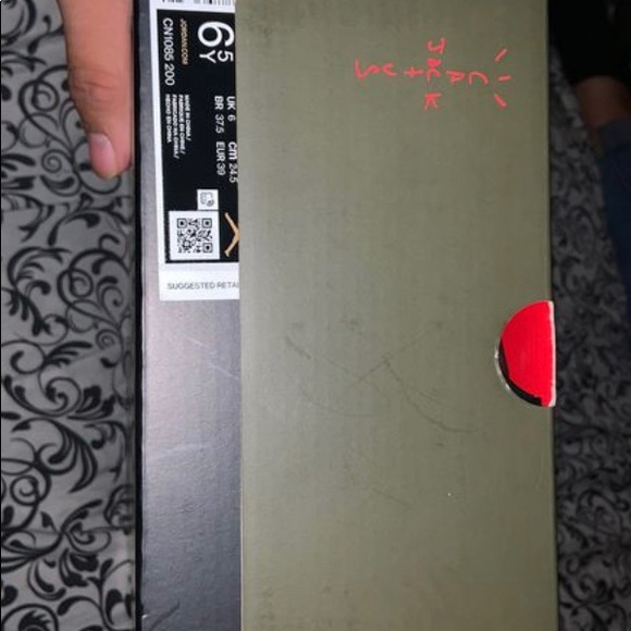 Travis Scott Air Jordan’s 6 - Picture 5 of 5